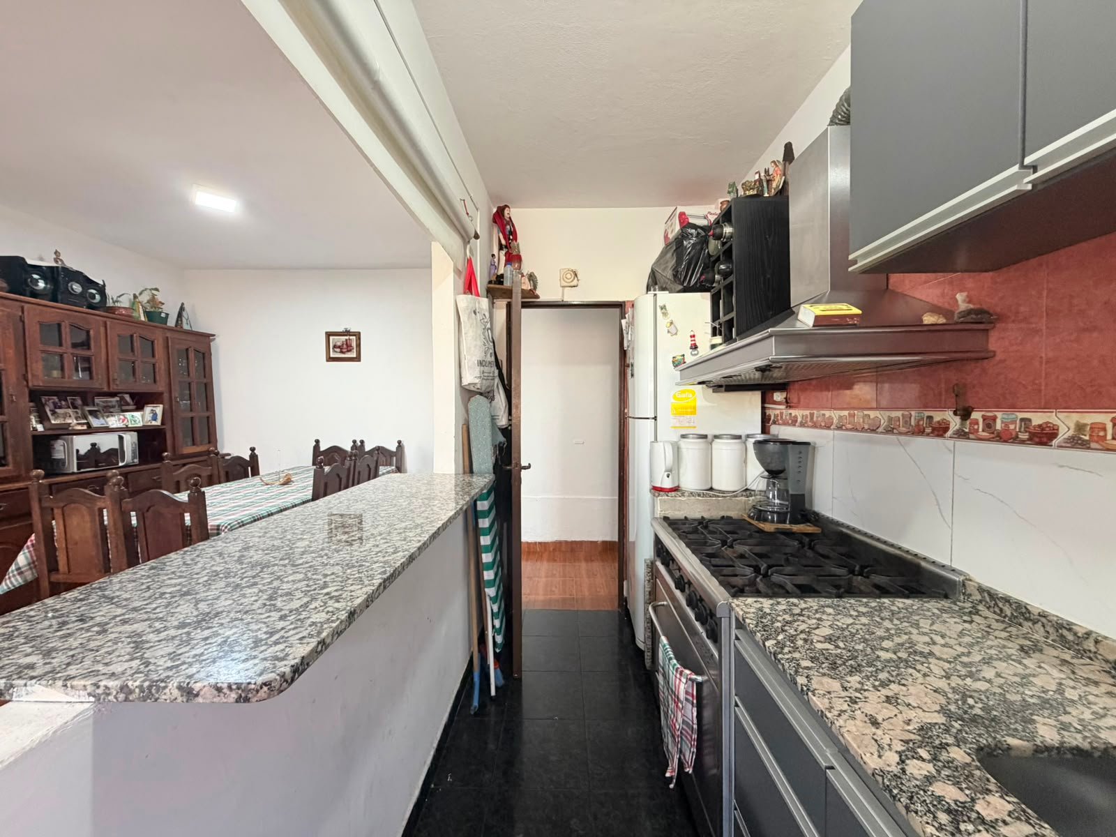 Pje Pailebot Davison 3800, Piso 3, Edificio B. Cuatro ambientes en venta