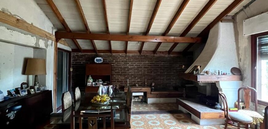 Casa de cuatro ambientes con garaje en venta Ciudad Evita