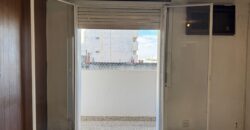 Amplio departamento de tres ambientes en venta con cochera y baulera. Excelente ubicación