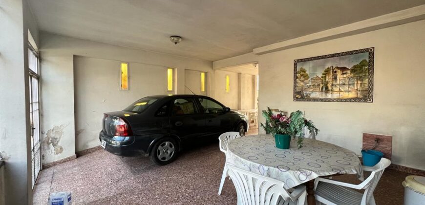 Hermosa casa en venta de cuatro ambientes sobre Goleta Espora al 6600 B° Piedrabuena