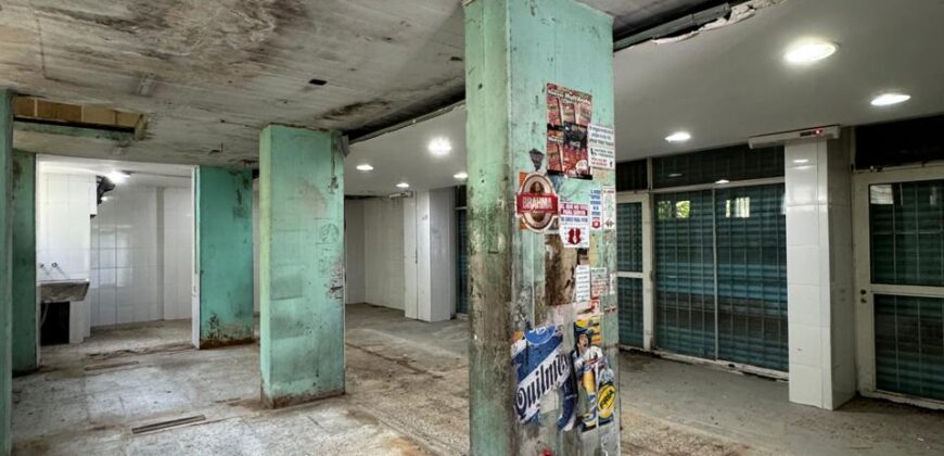EN VENTA CUATRO LOCALES CONTIGUOS LUGANO 1 Y 2
