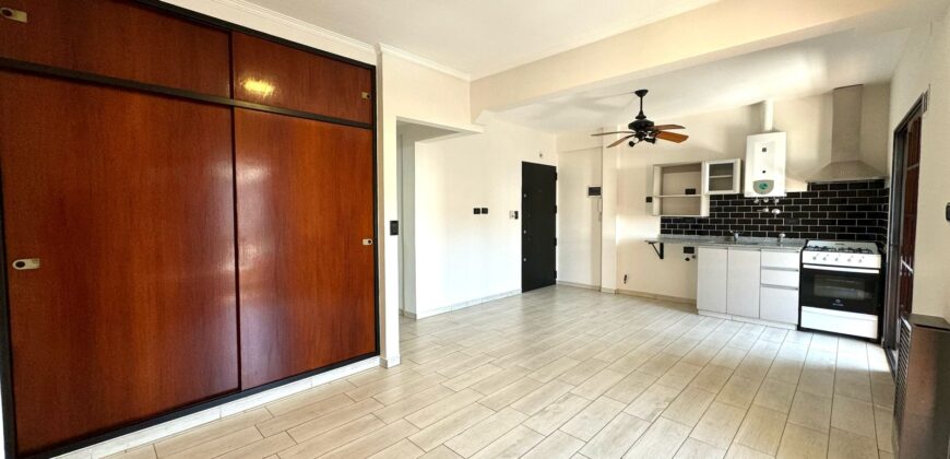 PH DOS AMBIENTES DIVISIBLE CON PATIO Y BALCON EN VENTA
