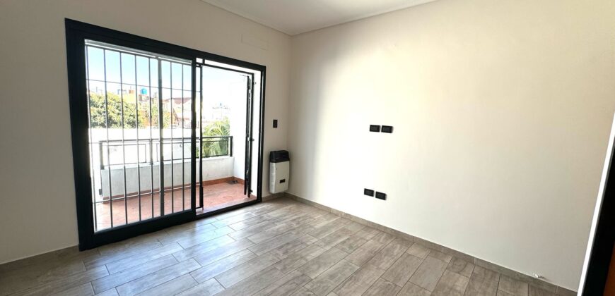 PH DOS AMBIENTES DIVISIBLE CON PATIO Y BALCON EN VENTA