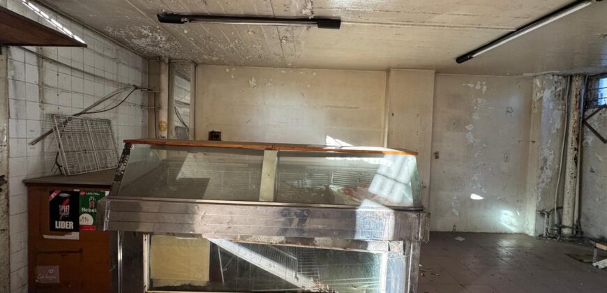 LOCAL DOBLE EN VENTA EN EDIFICIO 6 LUGANO 1 Y 2