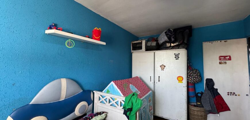 BARRIO PIEDRABUENA ESCALERA 45A CUATRO AMBIENTES