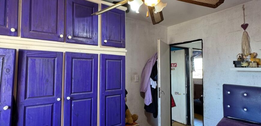 BARRIO PIEDRABUENA ESCALERA 45A CUATRO AMBIENTES