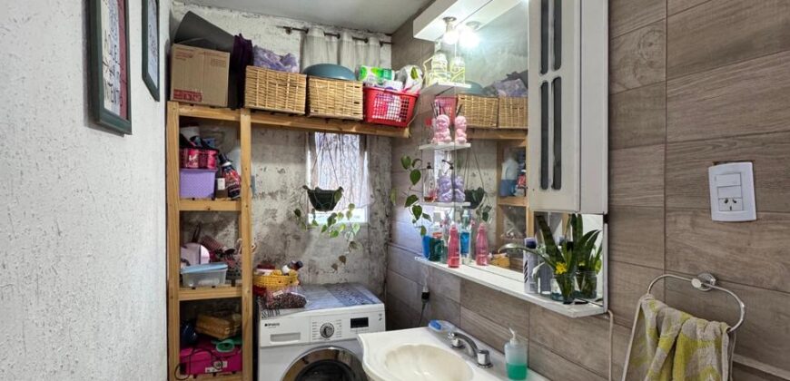 BARRIO PIEDRABUENA ESCALERA 45A CUATRO AMBIENTES
