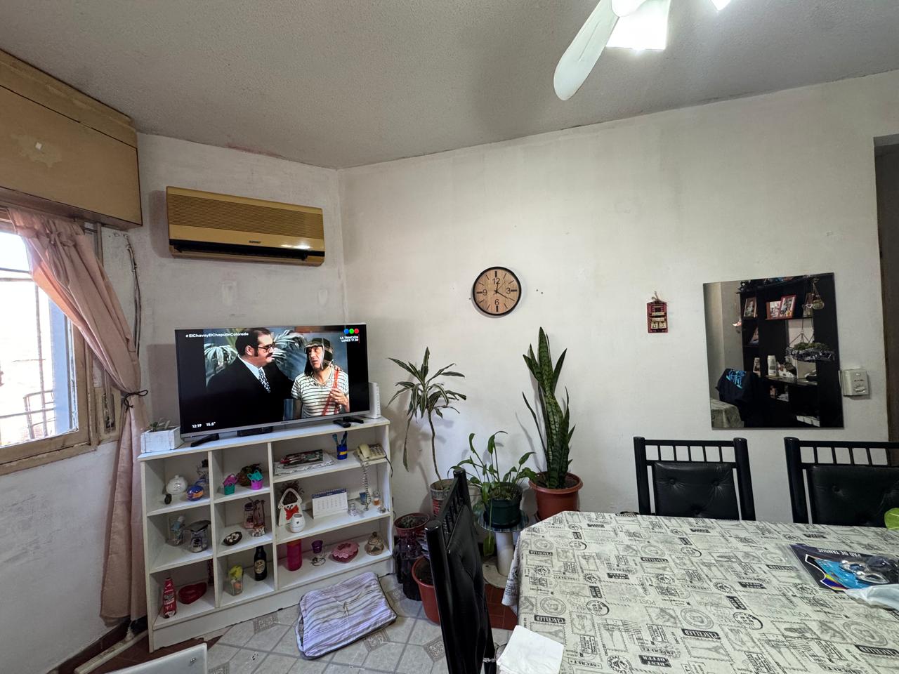 Tres ambientes en planta baja en venta, Lugano 1 y 2