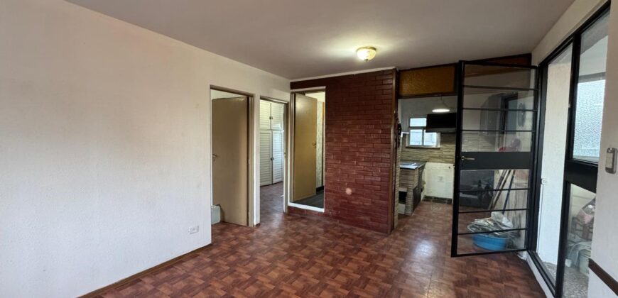 Bº Piedrabuena Esc. 48A Tres ambientes
