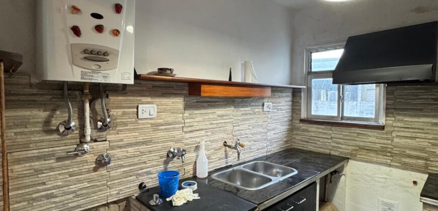 Bº Piedrabuena Esc. 48A Tres ambientes
