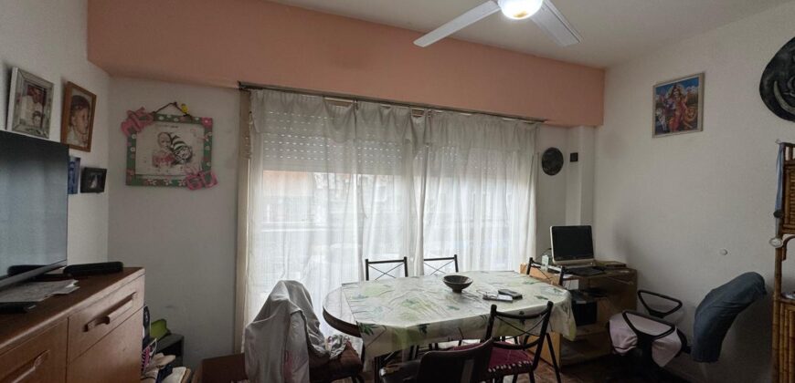 Dos ambientes en venta en Villa Crespo con balcón