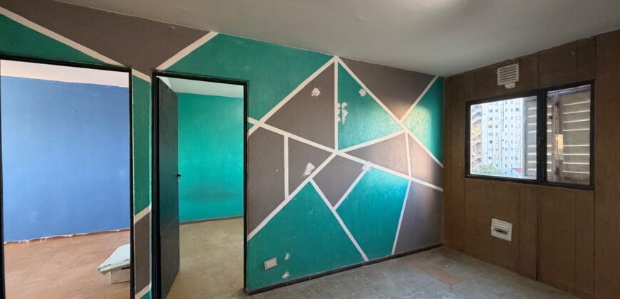 Bº Piedrabuena, Tres ambientes en venta. Escalera 10 A