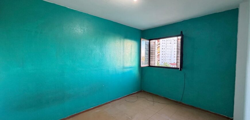 Bº Piedrabuena, Tres ambientes en venta. Escalera 10 A