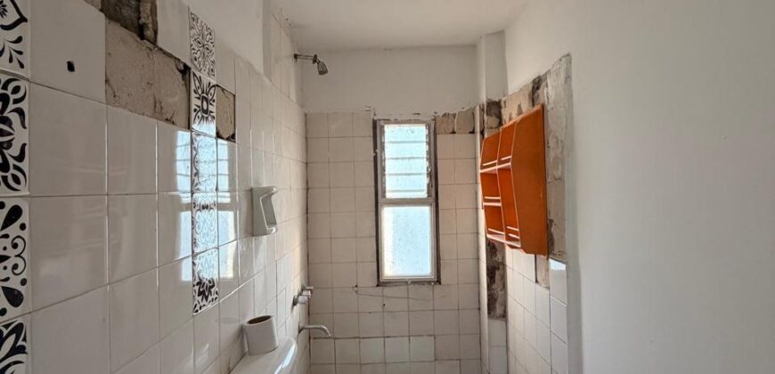 Bº Piedrabuena, Tres ambientes en venta. Escalera 10 A