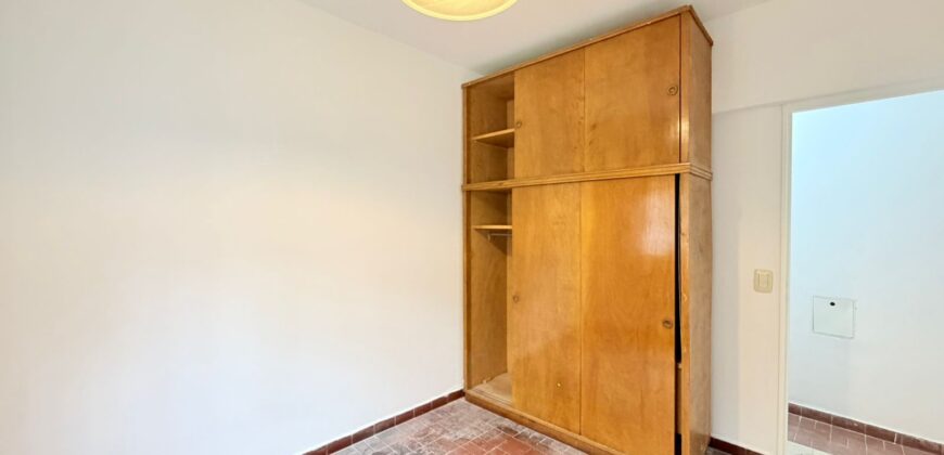 Tres ambientes en planta baja en venta, Lugano 1 y 2