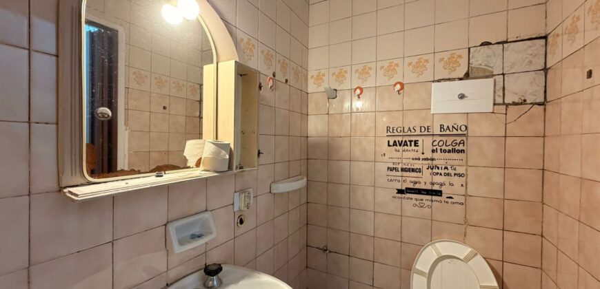 Tres ambientes en planta baja en venta, Lugano 1 y 2