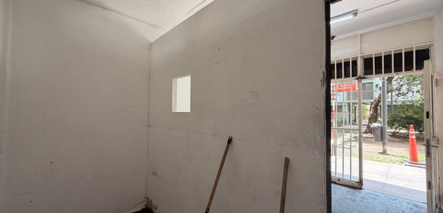 LOCAL EN VENTA EN Bº COPELLO EDIFICIO 13 VILLA LUGANO