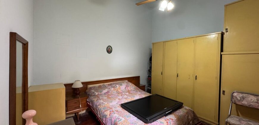 PH DE TRES AMBIENTES EN VENTA EN FLORES CON TERRAZA