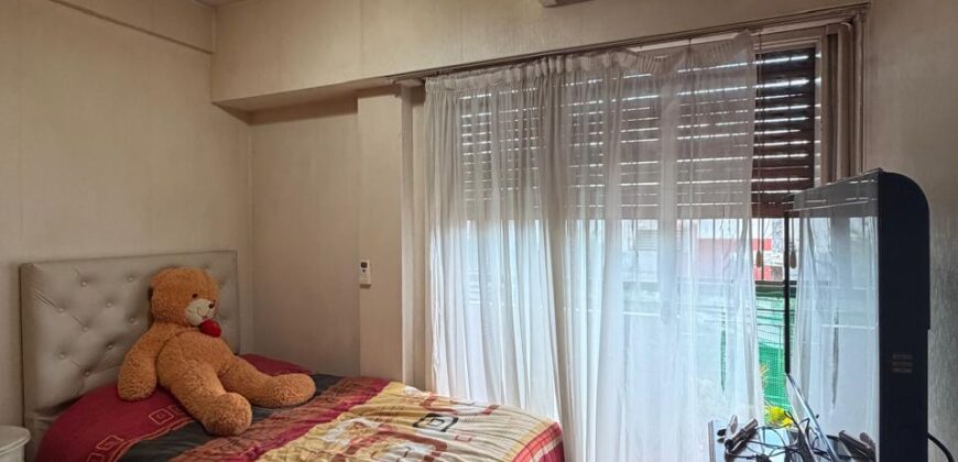 Cuatro ambientes con balcón al frente en venta en Paternal