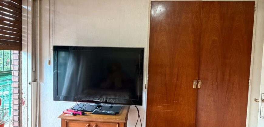 Cuatro ambientes con balcón al frente en venta en Paternal