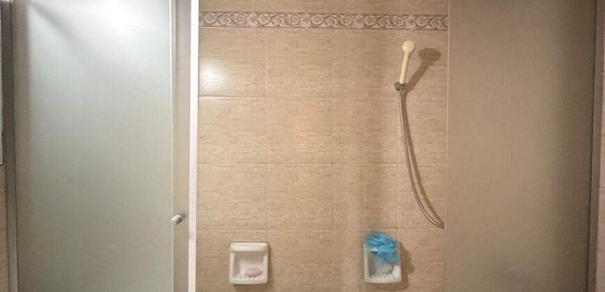 Cuatro ambientes con balcón al frente en venta en Paternal