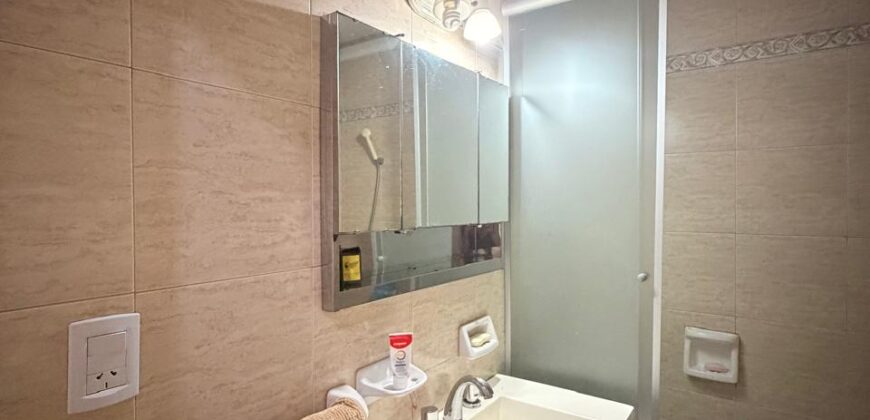 Cuatro ambientes con balcón al frente en venta en Paternal