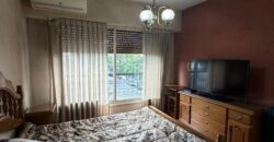 Cuatro ambientes con balcón al frente en venta en Paternal