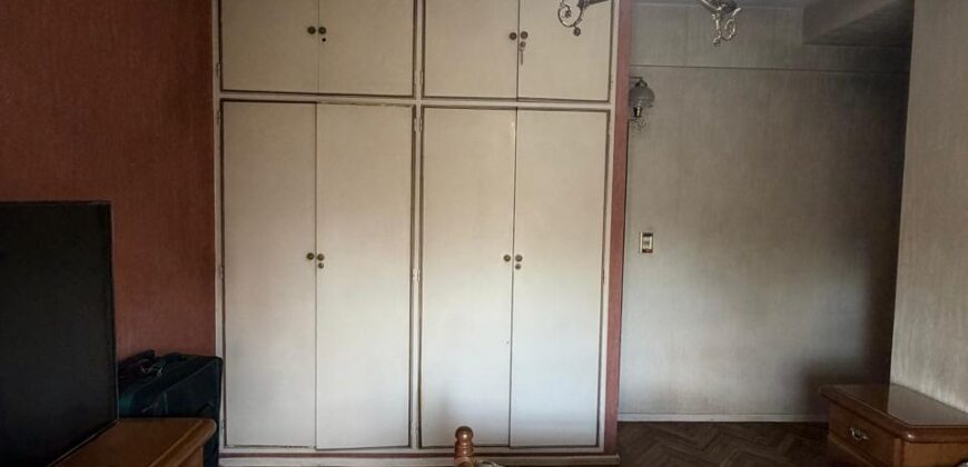 Cuatro ambientes con balcón al frente en venta en Paternal