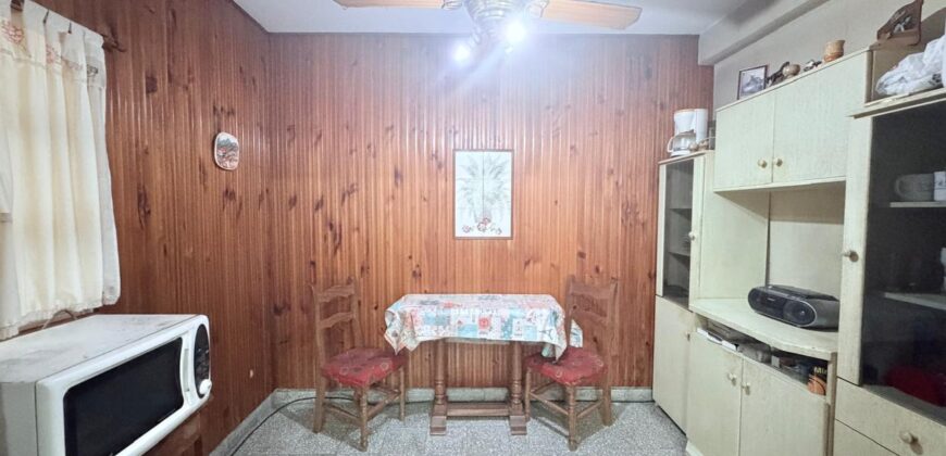 Cuatro ambientes con balcón al frente en venta en Paternal