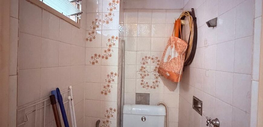 Cuatro ambientes con balcón al frente en venta en Paternal