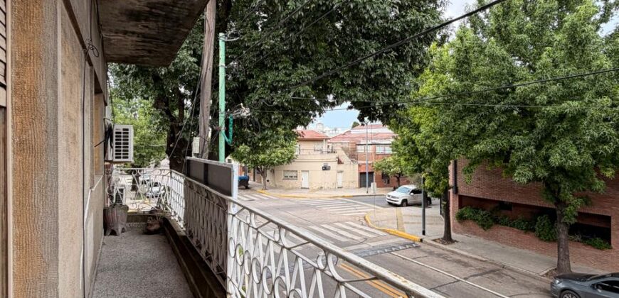 Dos departamentos y dos locales en venta en Villa Lugano! Ideal multifamiliar o inversión