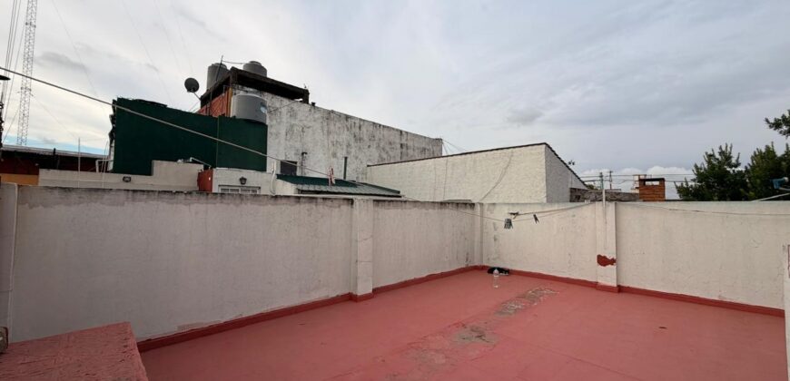 Dos departamentos y dos locales en venta en Villa Lugano! Ideal multifamiliar o inversión