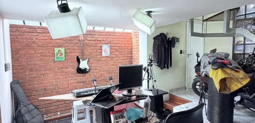 PH tipo casa en venta en Villa Lugano con terraza