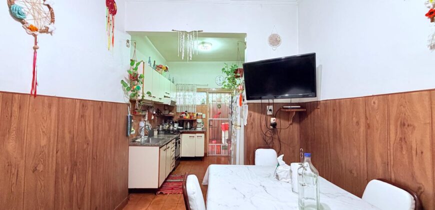 Ph tipo casa en venta en Villa Celina en dos plantas con pileta