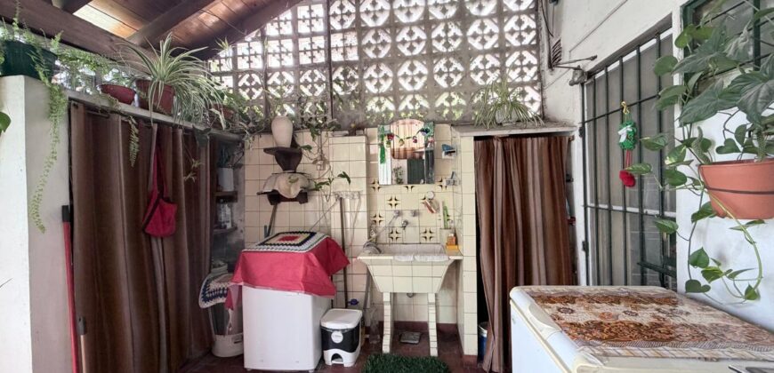 Ph tipo casa en venta en Villa Celina en dos plantas con pileta