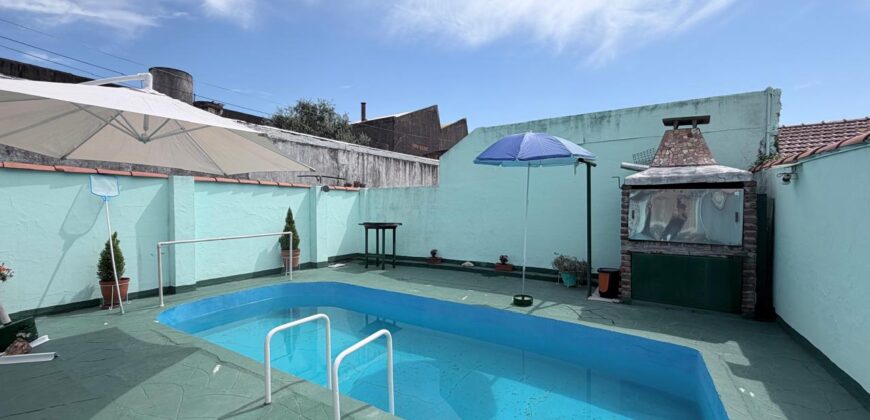 Ph tipo casa en venta en Villa Celina en dos plantas con pileta