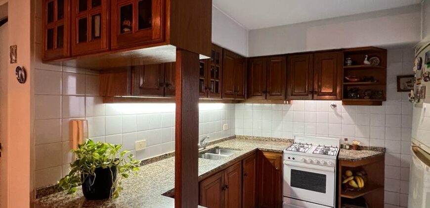 PH TIPO CASA en Venta con Cochera Cubierta, Terraza, Patio y Balcon