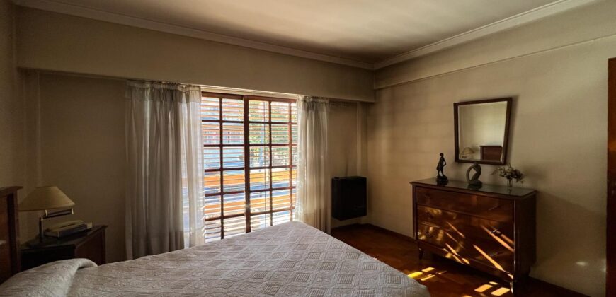 PH TIPO CASA en Venta con Cochera Cubierta, Terraza, Patio y Balcon