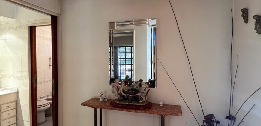 PH TIPO CASA en Venta con Cochera Cubierta, Terraza, Patio y Balcon