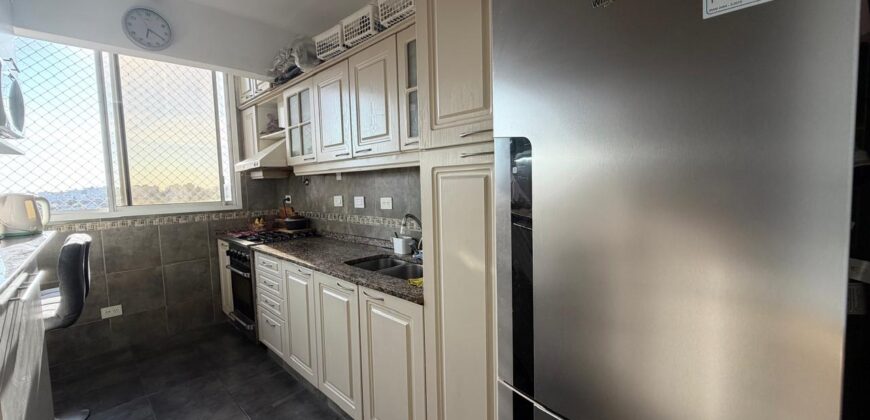 Semipiso en venta en Barrio General Paz con balcón y cochera!