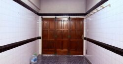 DUPLEX en Venta en Tres Plantas con Pileta, Cochera y Patio