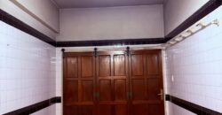 DUPLEX en Venta en Tres Plantas con Pileta, Cochera y Patio