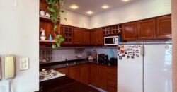 DUPLEX en Venta en Tres Plantas con Pileta, Cochera y Patio