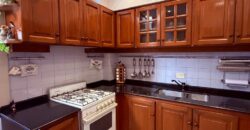 DUPLEX en Venta en Tres Plantas con Pileta, Cochera y Patio