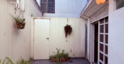 DUPLEX en Venta en Tres Plantas con Pileta, Cochera y Patio