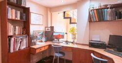 DUPLEX en Venta en Tres Plantas con Pileta, Cochera y Patio