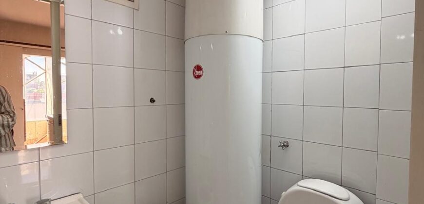 DUPLEX en Venta en Tres Plantas con Pileta, Cochera y Patio