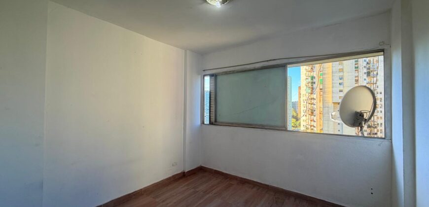 Departamento en venta en Villa Lugano de cuatro ambientes