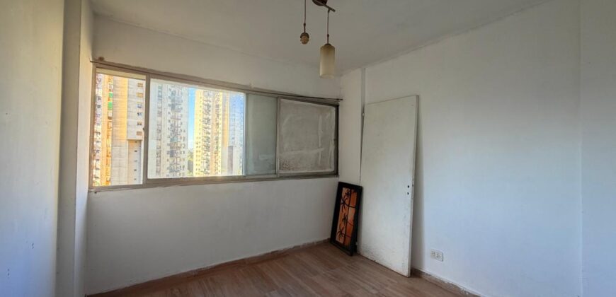 Departamento en venta en Villa Lugano de cuatro ambientes