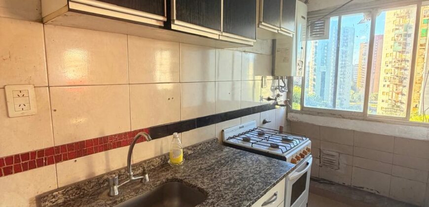 Departamento en venta en Villa Lugano de cuatro ambientes